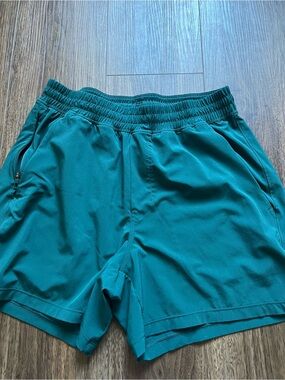 lululemon Teal Green Pace Breaker Shorts 5 in Men’s